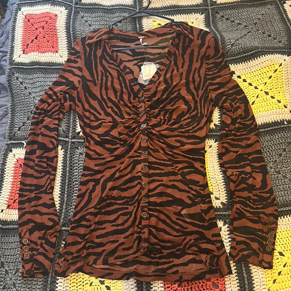 Free People tiger shirt 🧡